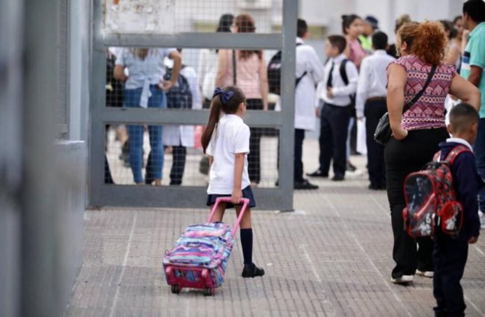 El Ministerio de Educación de Tucumán establece la gratuitidad de cooperadora y matrícula escolar