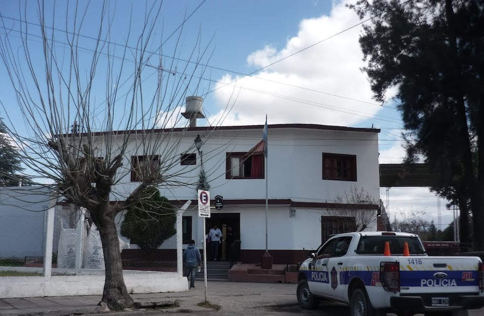 Asaltaron dos vehículos a pocos metros de la comisaría del barrio El Tribuno