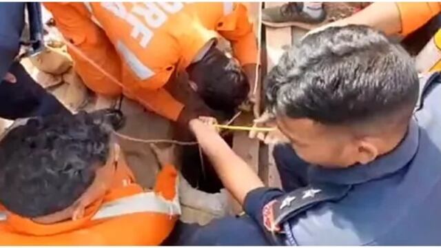 Desde el viernes intentan salvar al niño.