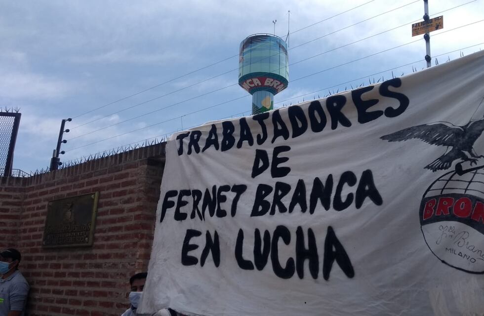 Peligra el abastecimiento de fernet en Córdoba: trabajadores se oponen al acuerdo con el FMI