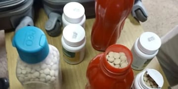 Una pareja fue detenida en el Aeropuerto Internacional Cataratas del Iguazú con casi 8.000 pastillas de anfetamina.
