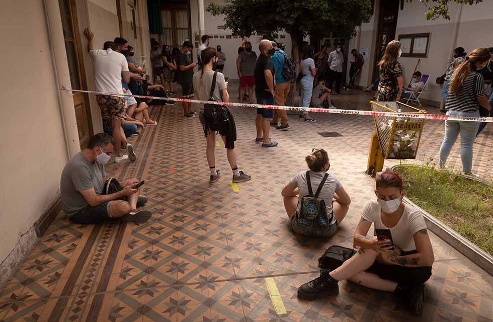 Coronavirus en Mendoza: se registraron más de 2.000 casos nuevos entre 5.300 muestras procesadas