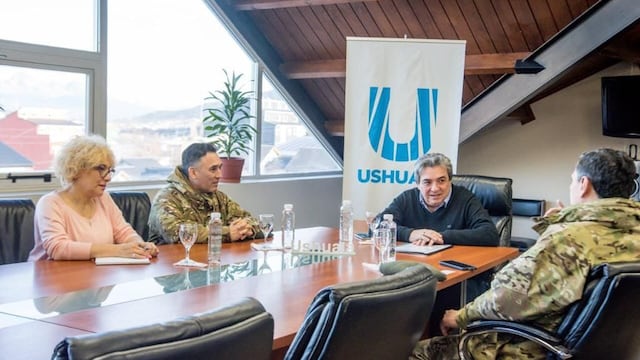 Becerra se reunió con el delegado del Ejército Argentino en Tierra del Fuego