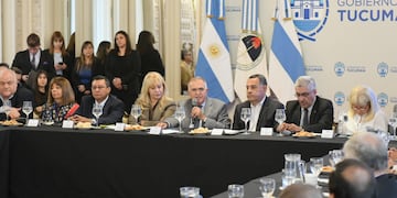 La reunión entre el Gobierno provincial y el Municipio capitalino marca un hito en la colaboración interinstitucional.