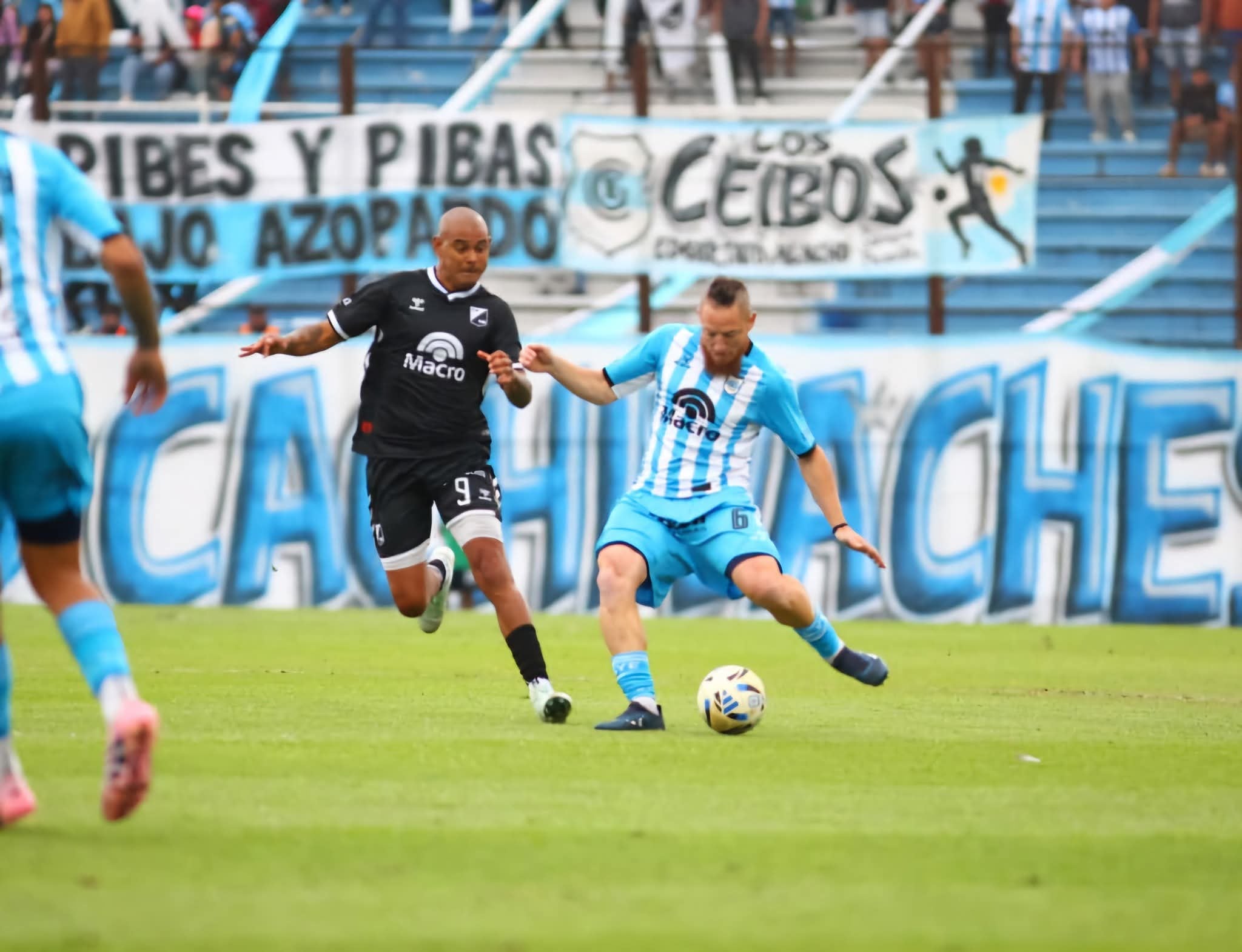 Este domingo en el juego, cada asistencia, cada defensa y cada arremetida del equipo jujeño fueron parte de un plan colectivo que se trabajó en la semana previa.