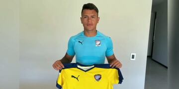 El delantero Lucas Fernández jugará en Jomo Cosmos FC de Johannesburgo, luego de jugar en Independiente Rivadavia de Mendoza.
