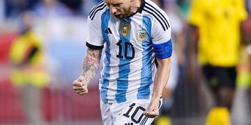 Lionel Messi festejando uno de sus goles en el seleccionado argentino de fútbol. (AP)