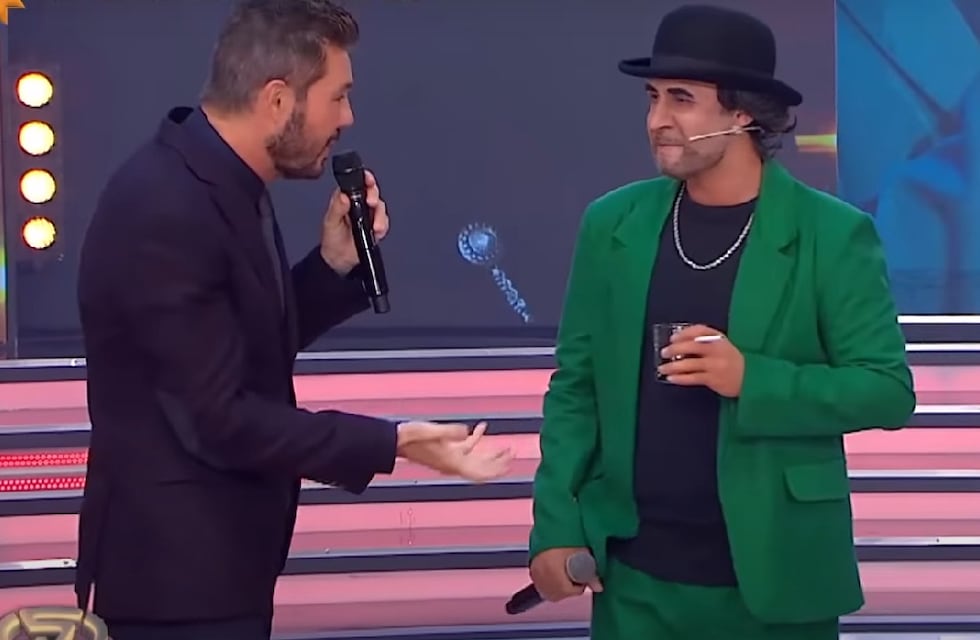 Ulises Bueno se sacó la barba y parece otro