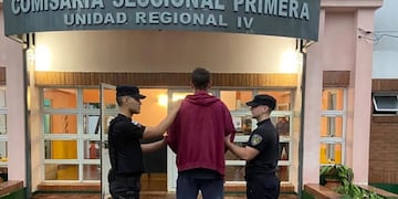 Detuvieron a dos hombres en Puerto Rico por secuestrar y agredir a un chofer durante más de dos horas.