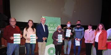 Entregaron órdenes de compra a los vecinos ganadores del sorteo