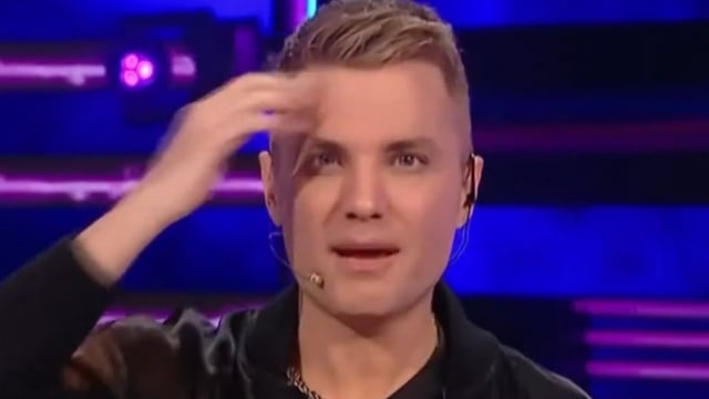 Terrible error de Santiago del Moro en pleno vivo de Gran Hermano.