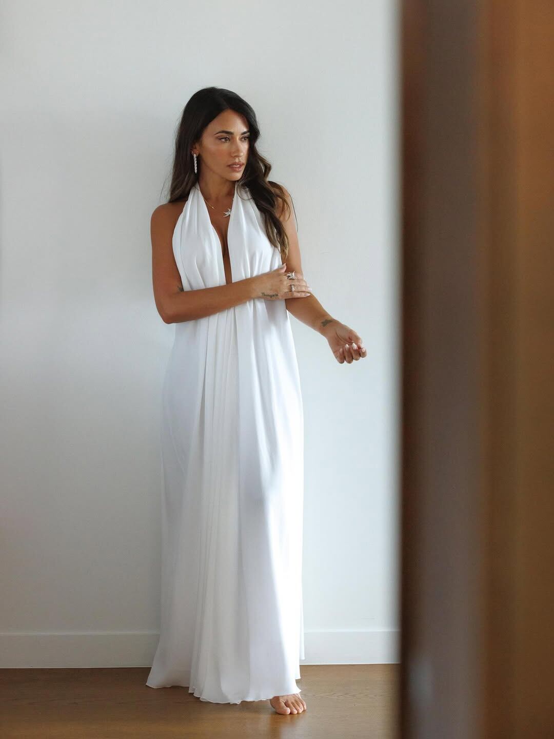 Antonela Roccuzzo posó con accesorios de lujo.