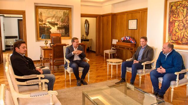 Portezuelo del Viento. El Gobernador Rodolfo Suárez se reunió con los titulares de las cámaras de Malargüe, San Rafael y General Alvear. Prensa Gobierno