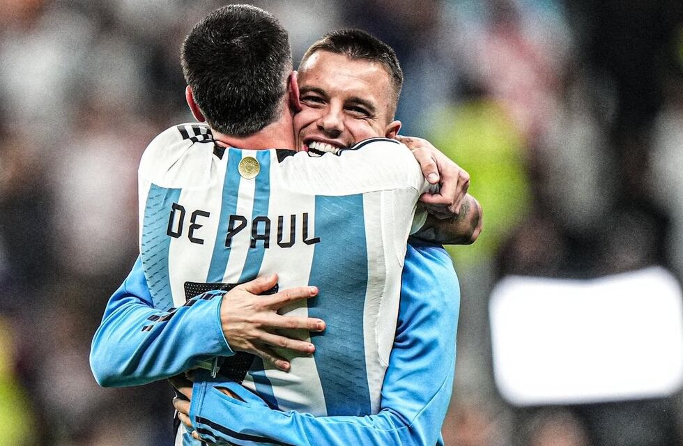 Vos también, “Monito”: Giovani Lo Celso levantó la copa en Qatar con Argentina