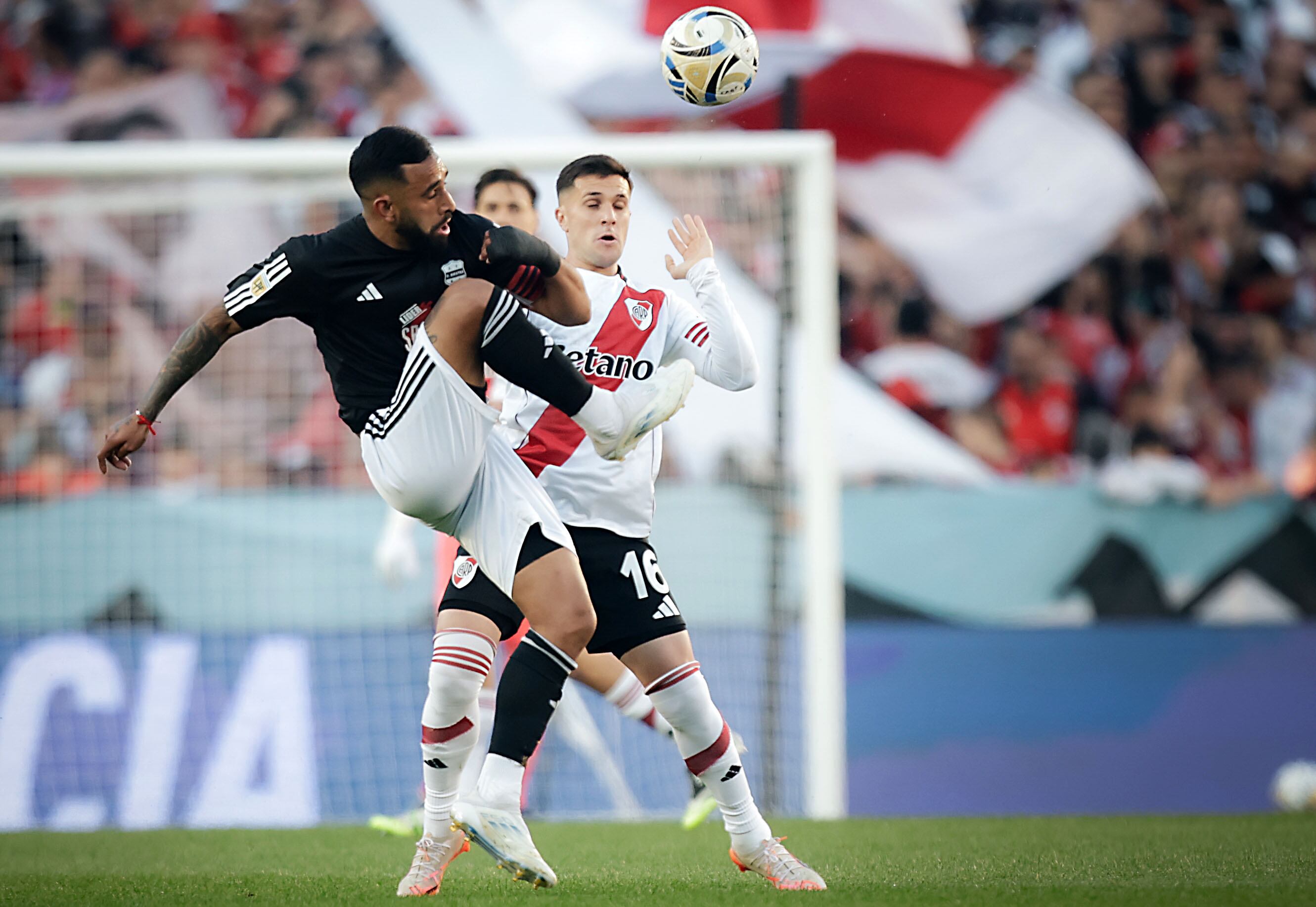 River Plate recibe a Deportivo Riestra en el Monumental por la fecha 10 del Torneo Clausura de la Liga Profesional. (Fotobaires)