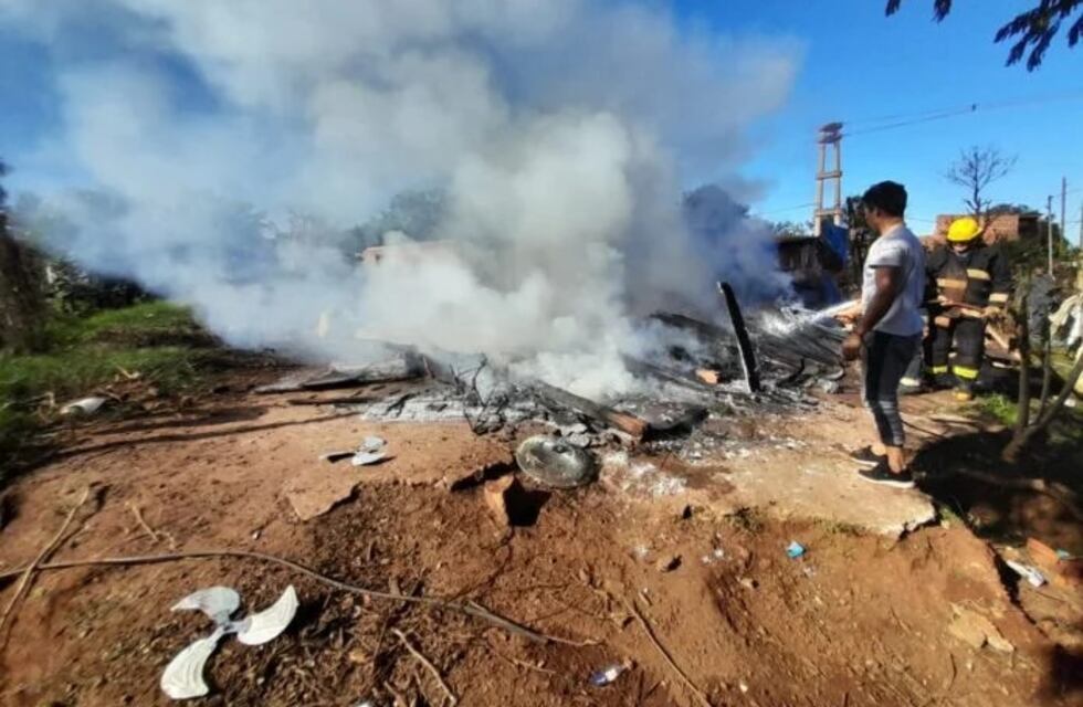Incendio en San Ignacio destruyó por completo una vivienda