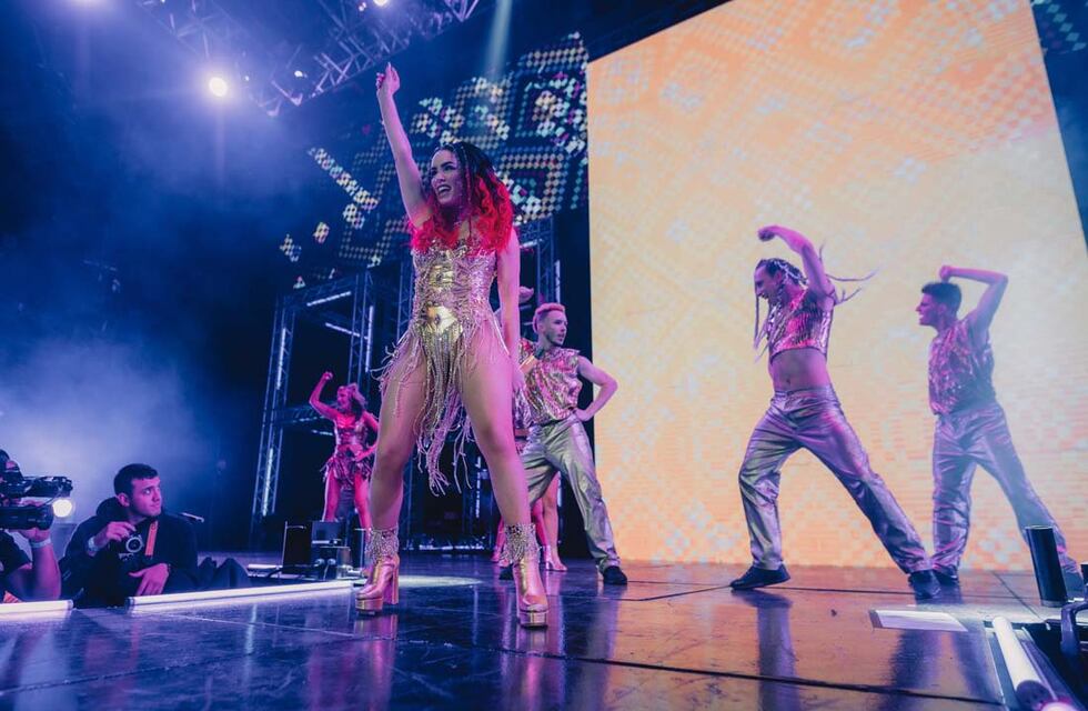 Locura por Lali Espóstio en Rosario: fans acampan para el recital del domingo