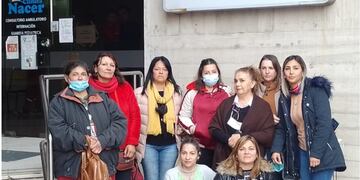 Empleados de la Clínica Nacer, en estado de "asamblea permanente"