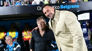 Ricardo Zielinski junto a Diego Dabove, en la previa del Belgrano-Tigre con empate.