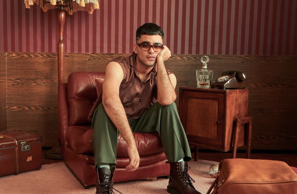 Reggaetón, bachata y tango: así suena “Buenos Aires Motel”, el álbum debut de Broke Carrey