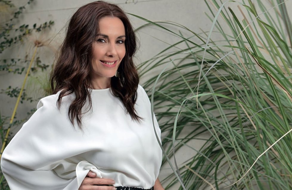 Viviana Saccone posó desde diferentes ángulos con un body rosa engomado: “Ser libre”