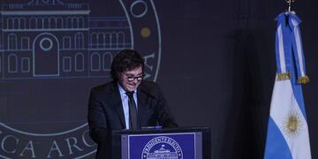 Primeras definiciones de Javier Milei: qué dijo del cepo, la inflación, el Banco Central y la Educación.