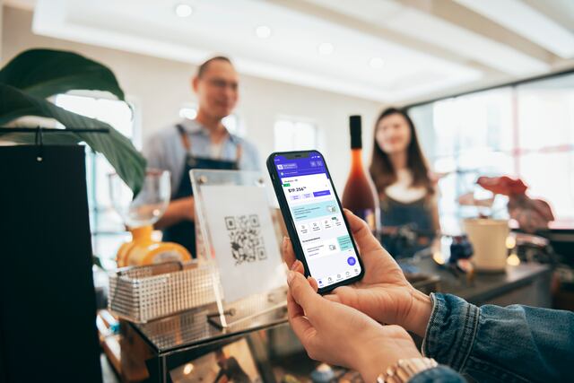 NUEVO ECOSISTEMA. La inclusión financiera aceleró en los últimos años de la mano de las billeteras virtuales y de la banca digital. (Vía País)