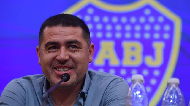 Conferencia de prensa de Juan Román Riquelme (Telam)