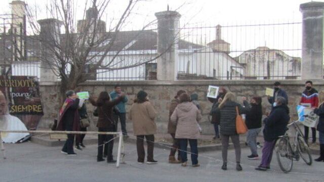 Seguidores de Rosa Torino se manifestaron en la entrada del penal de Villa Las Rosas