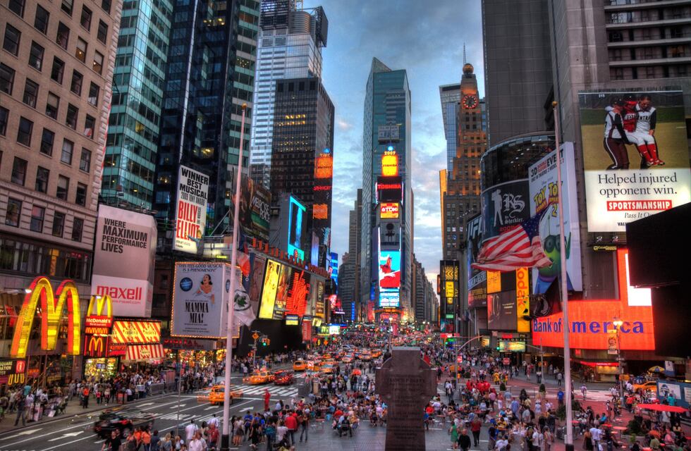 Tensión y pánico en Times Square a raíz de una fuerte explosión