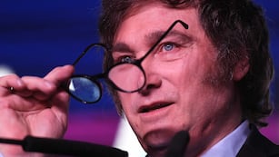 El candidato presidencial por La Libertad Avanza (LLA), Javier Milei, celebró con los principales dirigentes de su fuerza los resultados obtenidos en las PASO. (Reuters)
