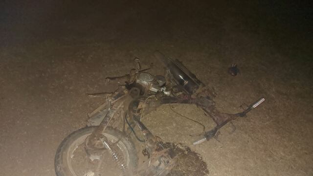 Un motociclista de 39 años murió producto del tremendo impacto.