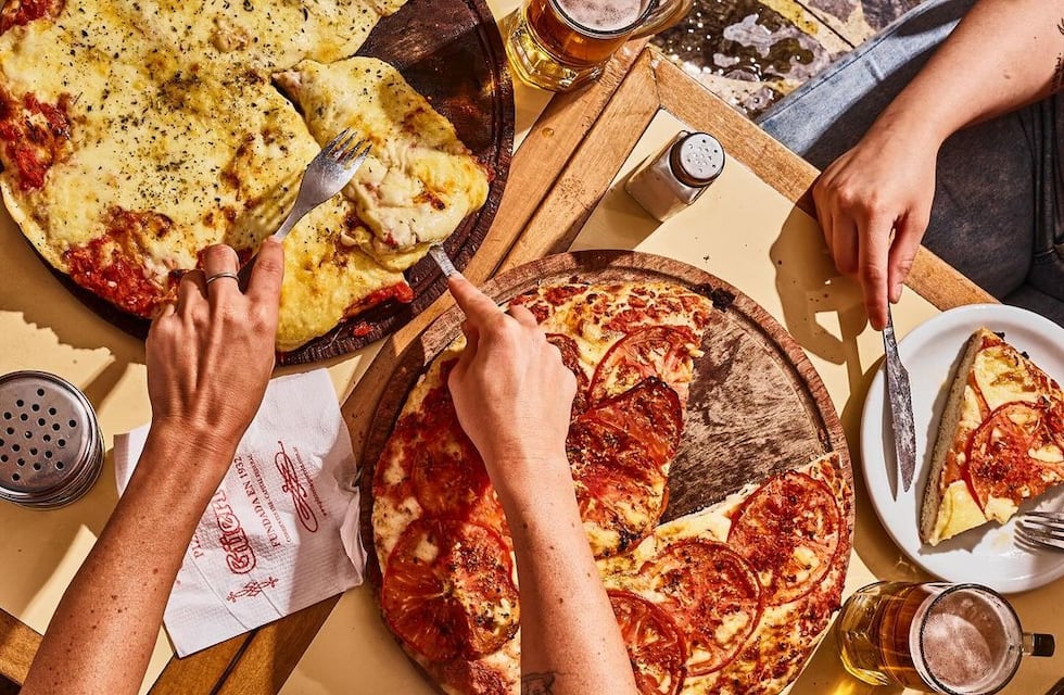 Para los amantes de la pizza: estas son las reconocidas como las “10 Pizzerías Emblemáticas Porteñas”