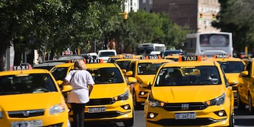 Las tarifas de taxis y remises suben desde este sábado en Córdoba.