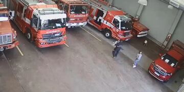 Bomberos Voluntarios de Puerto Madryn salvaron a una nena que se estaba ahogando con una golosina.