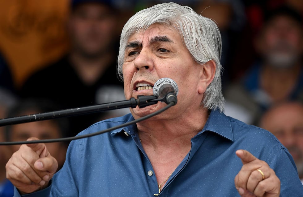Hugo Moyano y su familia quieren alquilar una casa en un country, pero los vecinos juntan firmas para rechazarlos