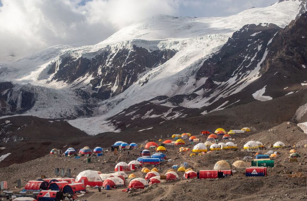 El Aconcagua, la gran apuesta de los turistas: más de 1.800 andinistas ya reservaron lugar para escalarlo
