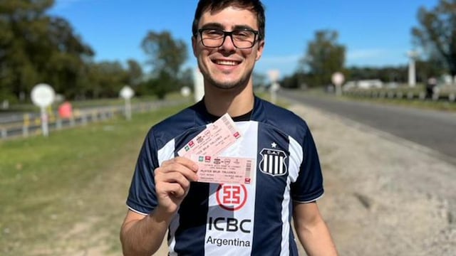 Juan viajó a Santiago desde Londres, en una carrera contra el reloj, para alentar a la T.