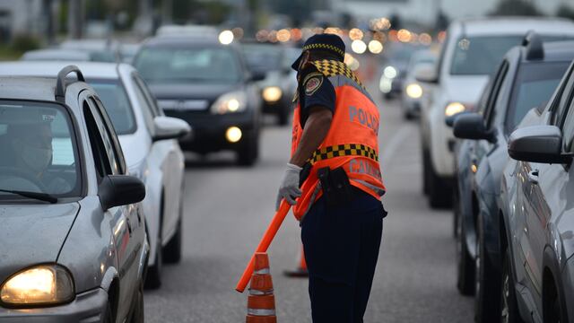 Los testigos aseguran que en el Renault Clio viajaba también una acompañante. (Foto ilustrativa / José Gabriel Hernández)