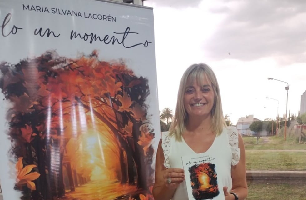 Silvana Lacorén presentó su libro “Solo un momento” en el CCE de Tres Arroyos