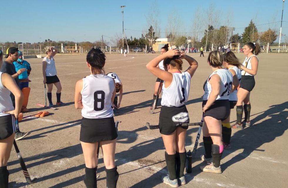 El hockey del Centro Vecinal San Miguel inicio esta semana  su pretemporada