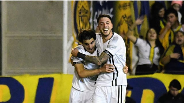 González Metilli y el festejo de sul que lo llevó al Puskas (Prensa)