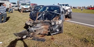 La colisión ocurrió este lunes a las 14.40 en el kilómetro 330 del corredor interprovincial.