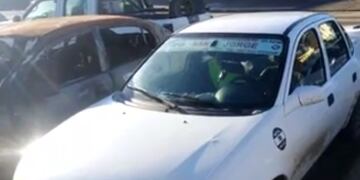 Un chofer de remis fue atacado a puñaladas por un delincuente que quiso robar la recaudación