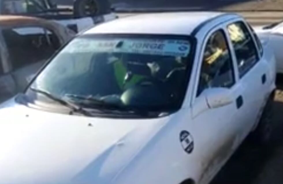 Un chofer de remis fue atacado a puñaladas por un delincuente que quiso robar la recaudación