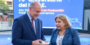 El gobernador Omar Perotti encabezó el acto por el 75° aniversario de la creación del LIF.