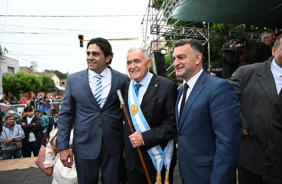 Jaldo tomó juramento a Bruno Romano como nuevo intendente de Alberdi