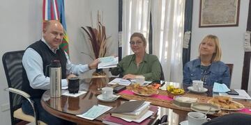 La comuna entregó fondos a las escuelas públicas de Pujato