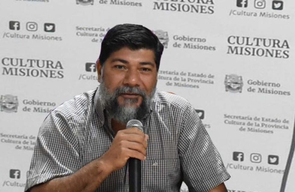 El ministro de Cultura de Misiones Joselo Schuap se encuentra en terapia intensiva con Coronavirus