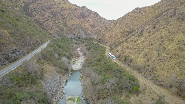 El paso del tren por las Sierras de Córdoba. (La Voz)